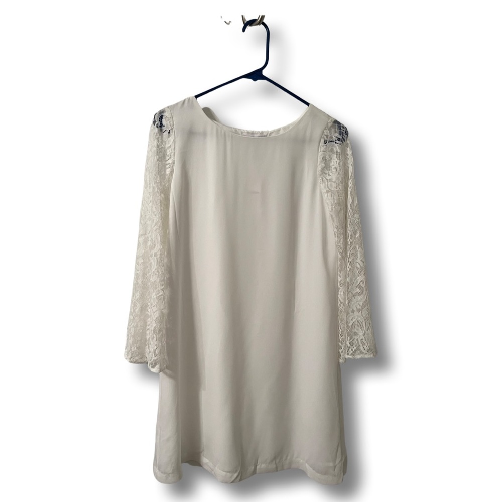 BB Dakota white lace sleeve mini dress size XS.